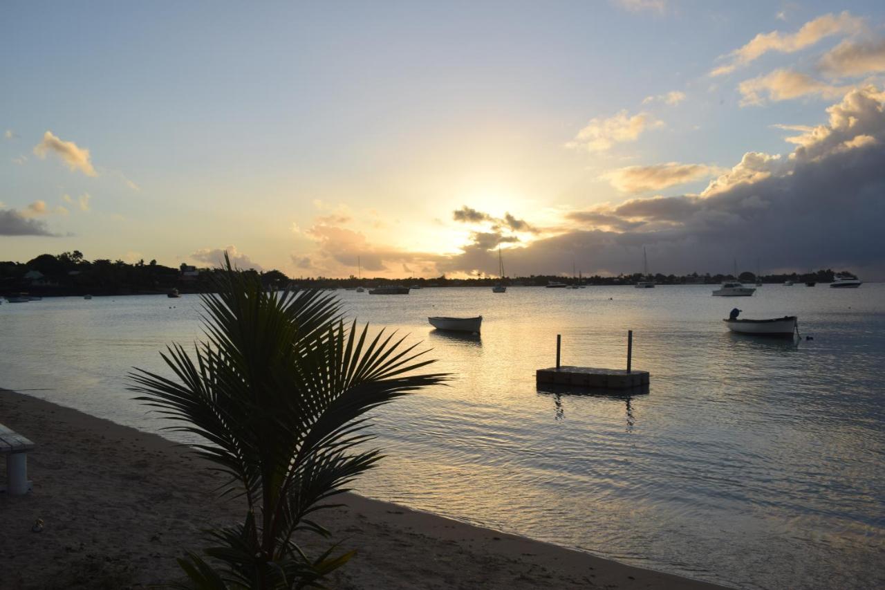 Ocean Drive Studio - Opposite The Beach Grand Baie Exterior foto